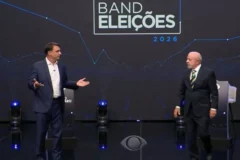flávio bolsonaro e lula durante debate presidencial na Band