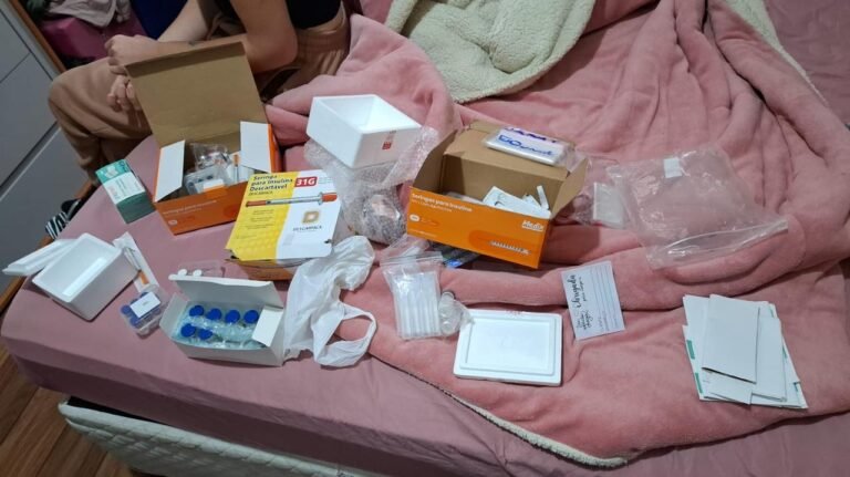 Polícia Federal deflagra Operação Efeito Colateral contra o comércio ilegal de medicamentos em Salvador e Feira de Santana.