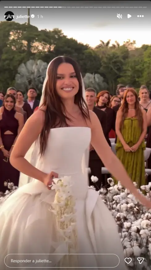 Juliette Freire e Kaique Cerveny juntos durante festa de casamento