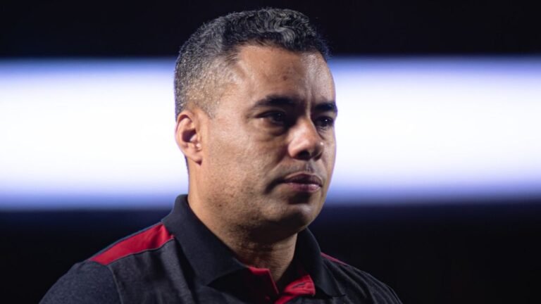 jair ventura técnico do Vitória