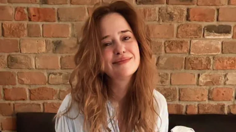 Palomma Duarte sorrindo em foto familiar